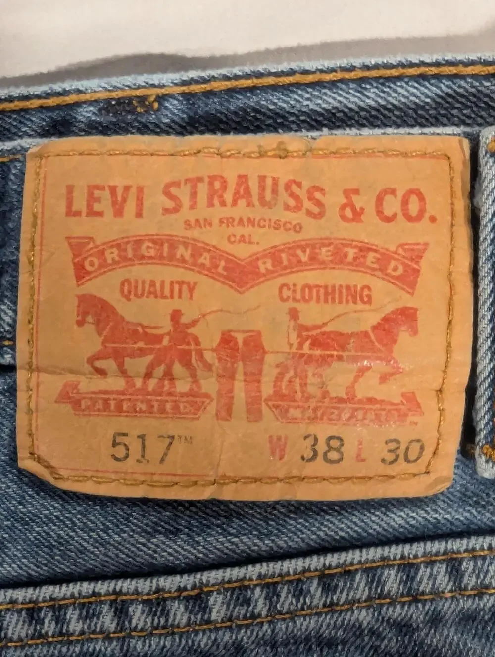 Levi's 517 Jeans Mens 38x30 Blue Med Wash Regular Bootcut Zip Fly Denim Casual